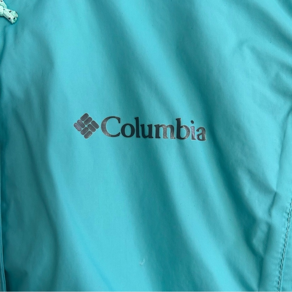 Columbia Women’s Rain Jacket - Picture 4 of 8